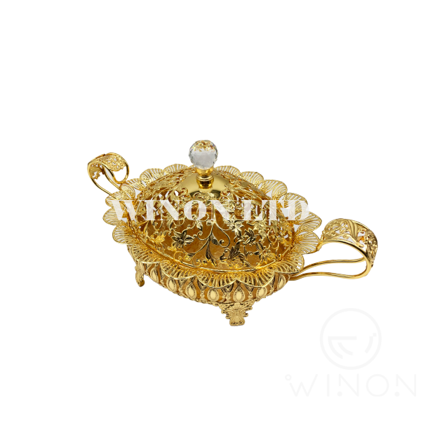 Small size oval shape plate with cover and handle